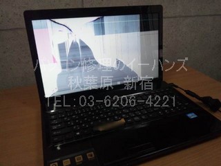 G580の液晶画面割れ