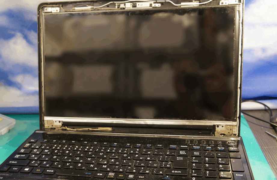 NEC ノートパソコン画面が割れた【LS150/MSB】 | パソコン修理ブログ 