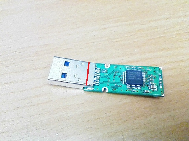 USBメモリ　断線