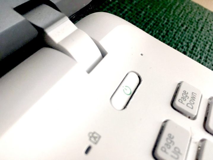 Vaioの電源ボタンがめり込んだ 押せない パソコン修理 パソコン修理ブログ イーハンズ 東京 秋葉原 新宿 池袋