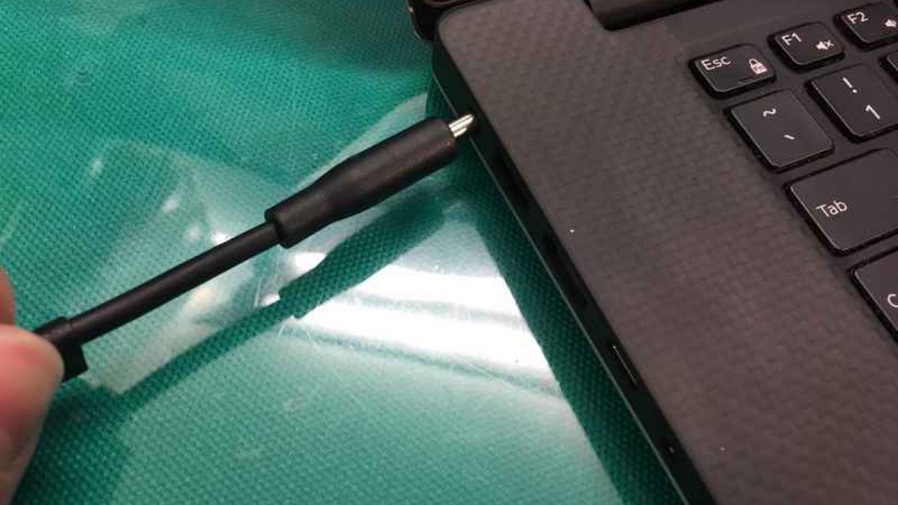 ACがささらない DELL Precision 5510 - パソコン修理ブログ